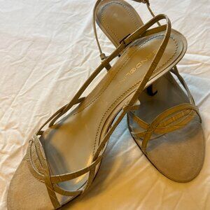 Bandolino Womens Ivory Sandals Size 7.5